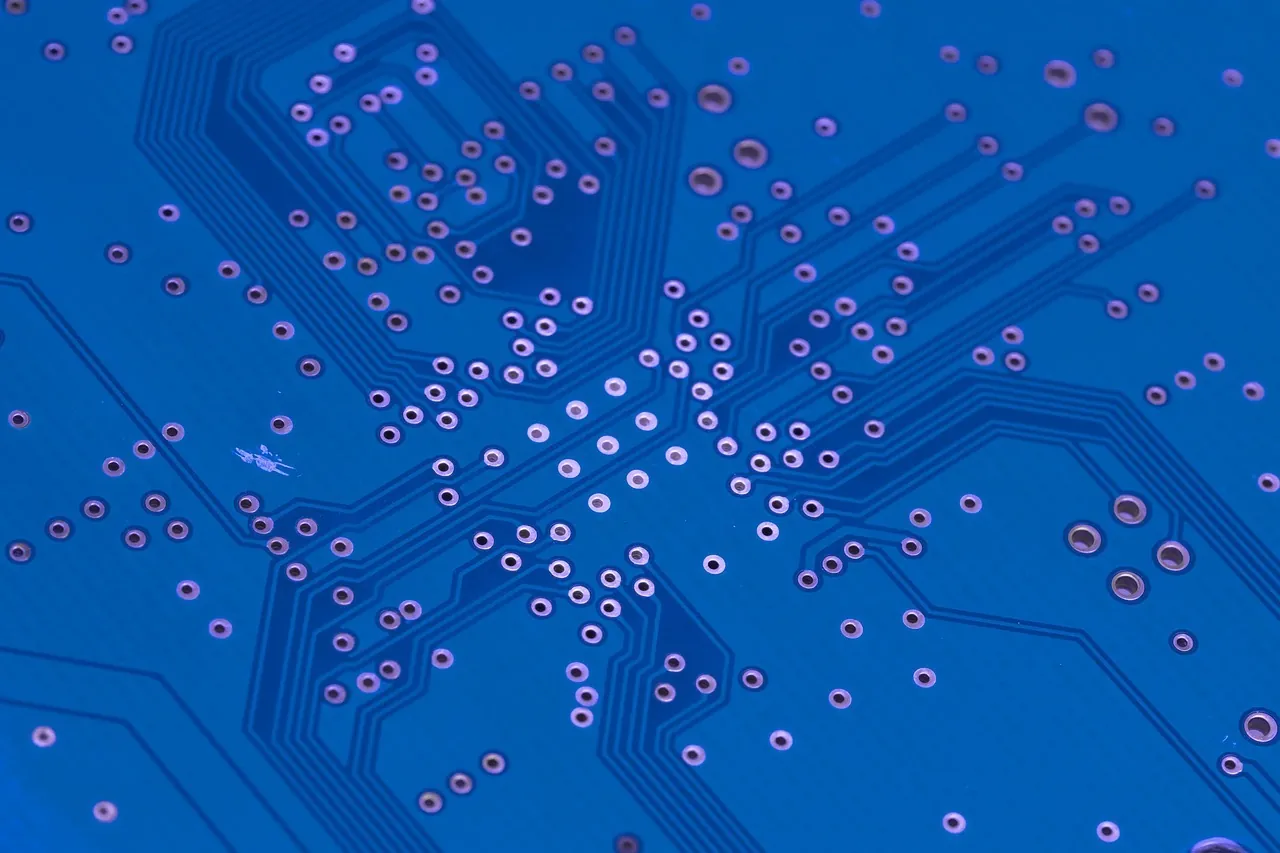Data Domains, Ownership & Lifecycle Management